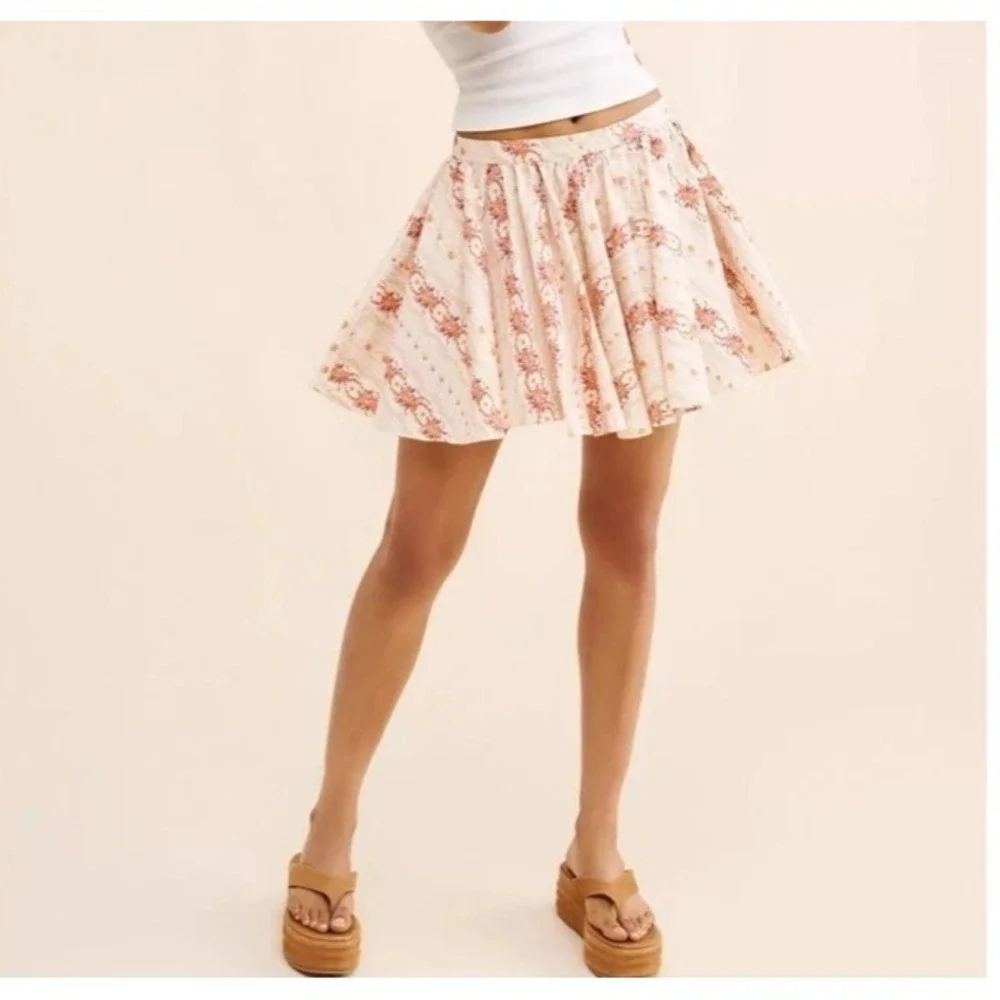 FREE PEOPLE Gaia Floral Printed Skirt Mini Ivory Combo Pockets Poplin Size Large